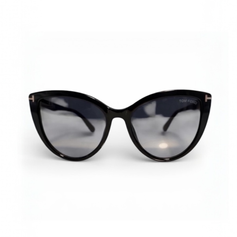Tom Ford Isabella-02 TF915 Cat Eye Sunglasses Black Gradient - Picture 1 of 11